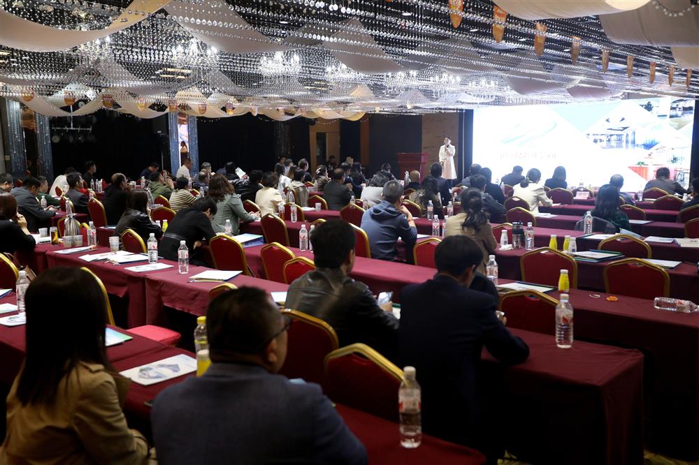 AI賦能產(chǎn)業(yè)生態(tài)！科創(chuàng)投集團旗下銀河數(shù)創(chuàng)空間舉辦濟南科創(chuàng)數(shù)創(chuàng)生態(tài)大會